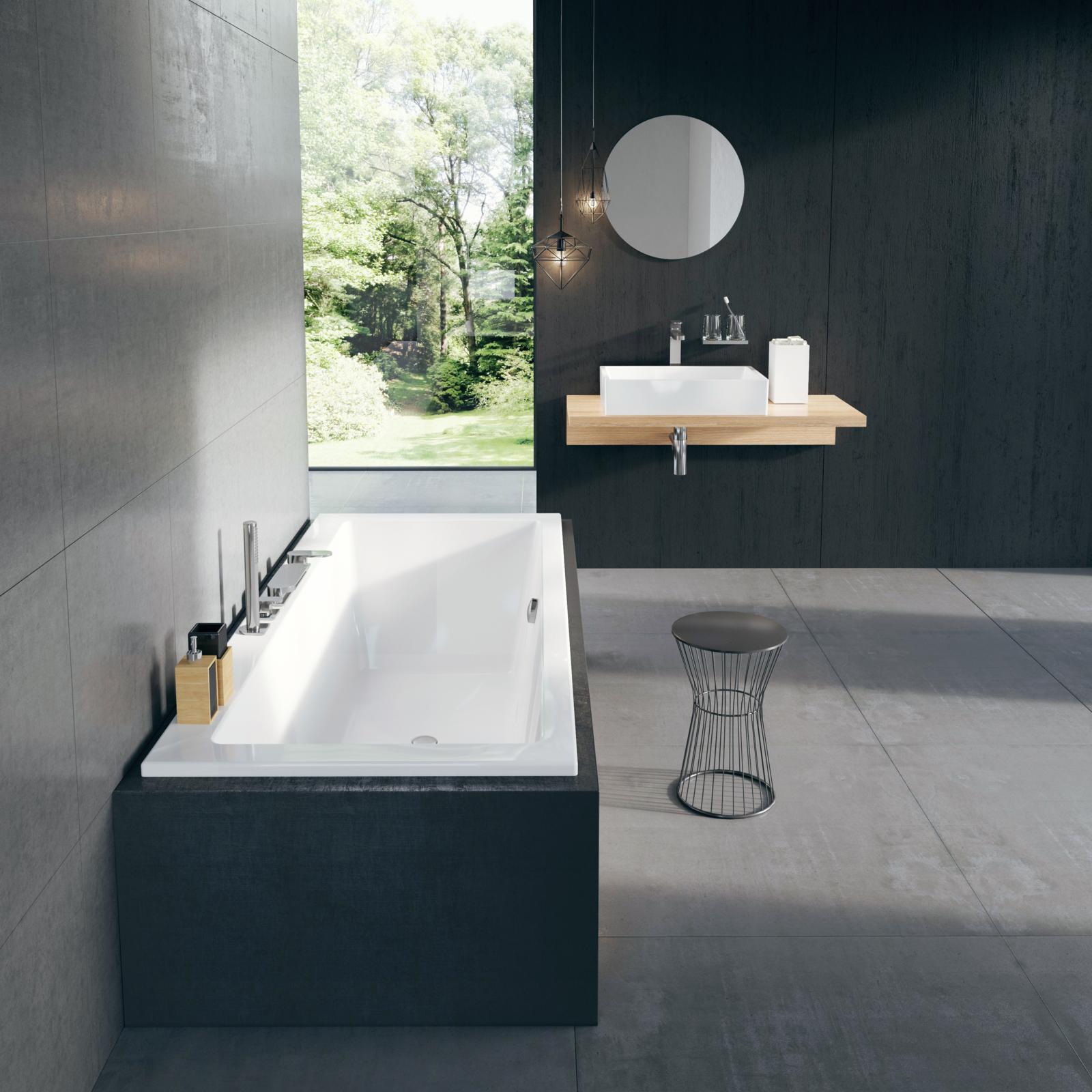 A Formy 01 kád a RAVAK egyik legkedveltebb minimalista stílusú kádja. A hozzá illő mosdó és mosdópult nagyon harmonikus, letisztult megjelentést garantál.