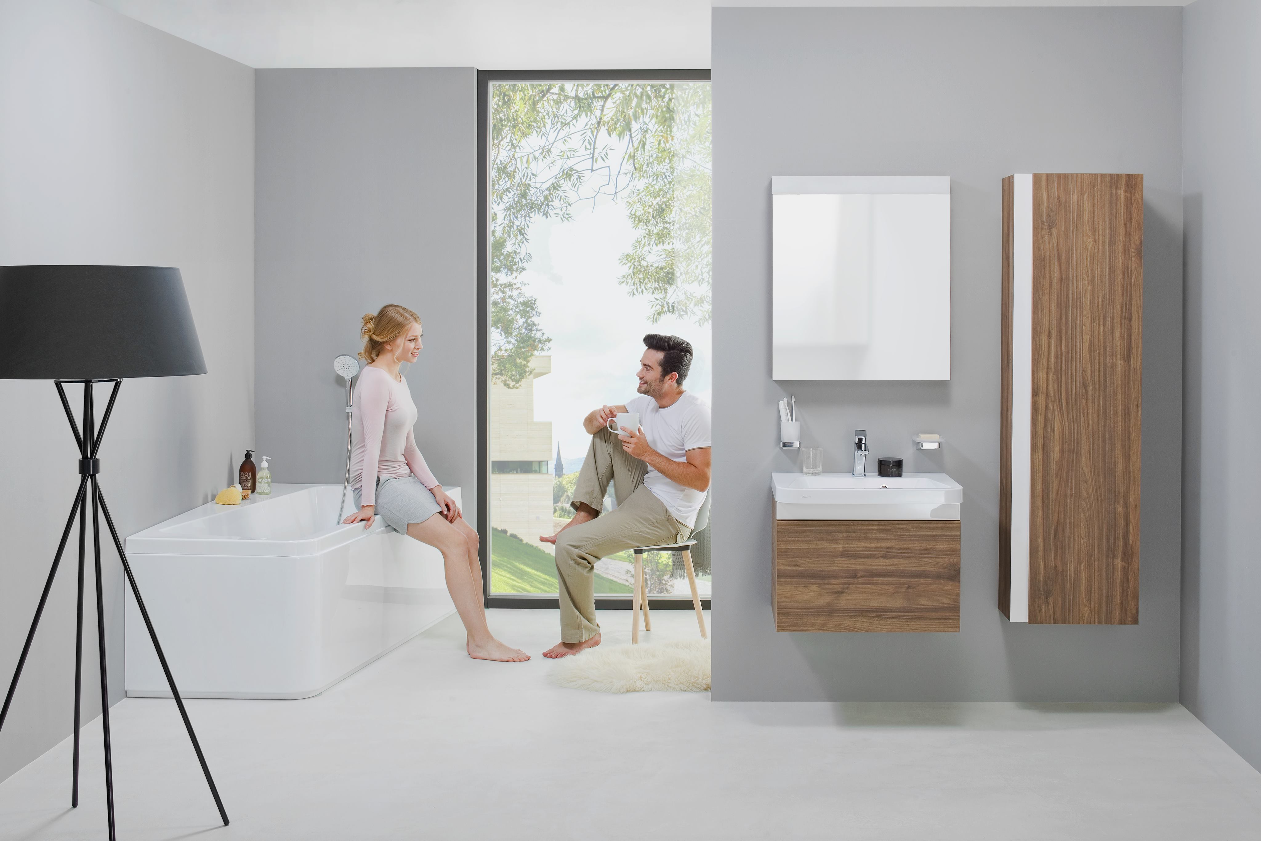 A 10° fürdőszoba koncepció eredeti és innovatív kialakítása minden modern fürdőszobába korszerű megoldásokat szállít.
