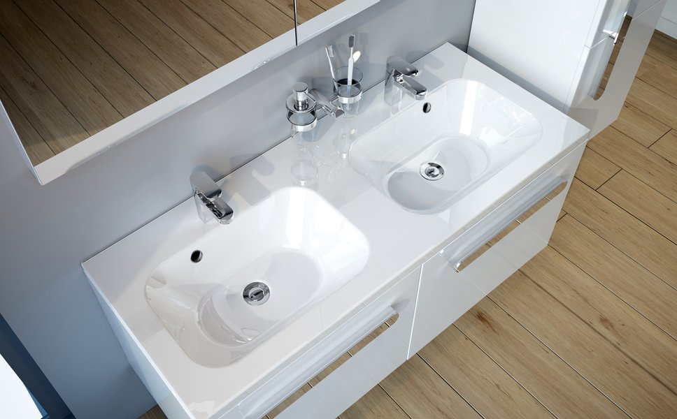 A duplamosdó ideális választás minden olyan fürdőszobába, melyet egyszerre többen is használni szeretnének. A Chrome szaniter éppen ezért sok család kedvence lett az évek során.